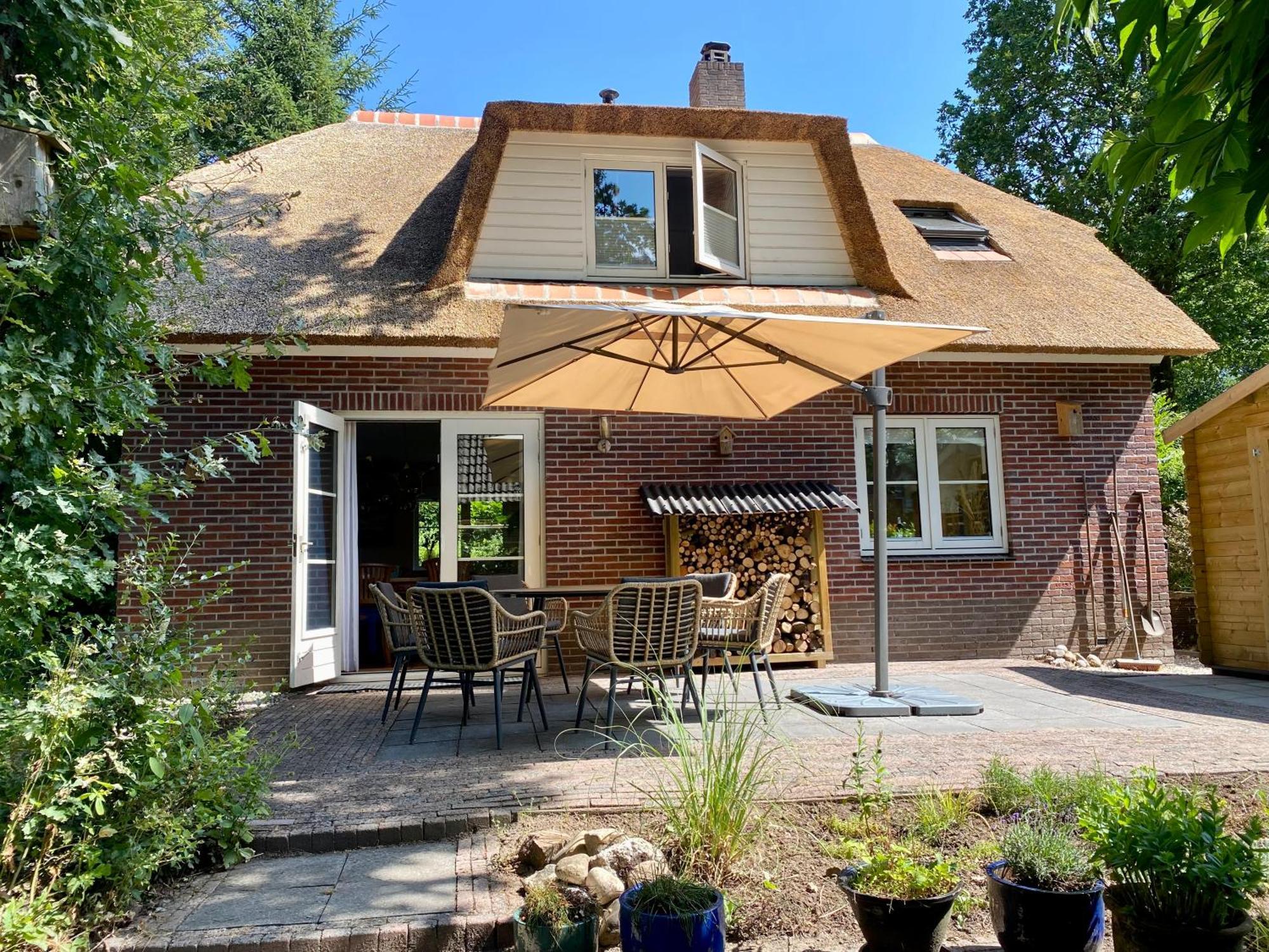 Huisje Aan De Bosrand - Veluwe Epe Exteriör bild
