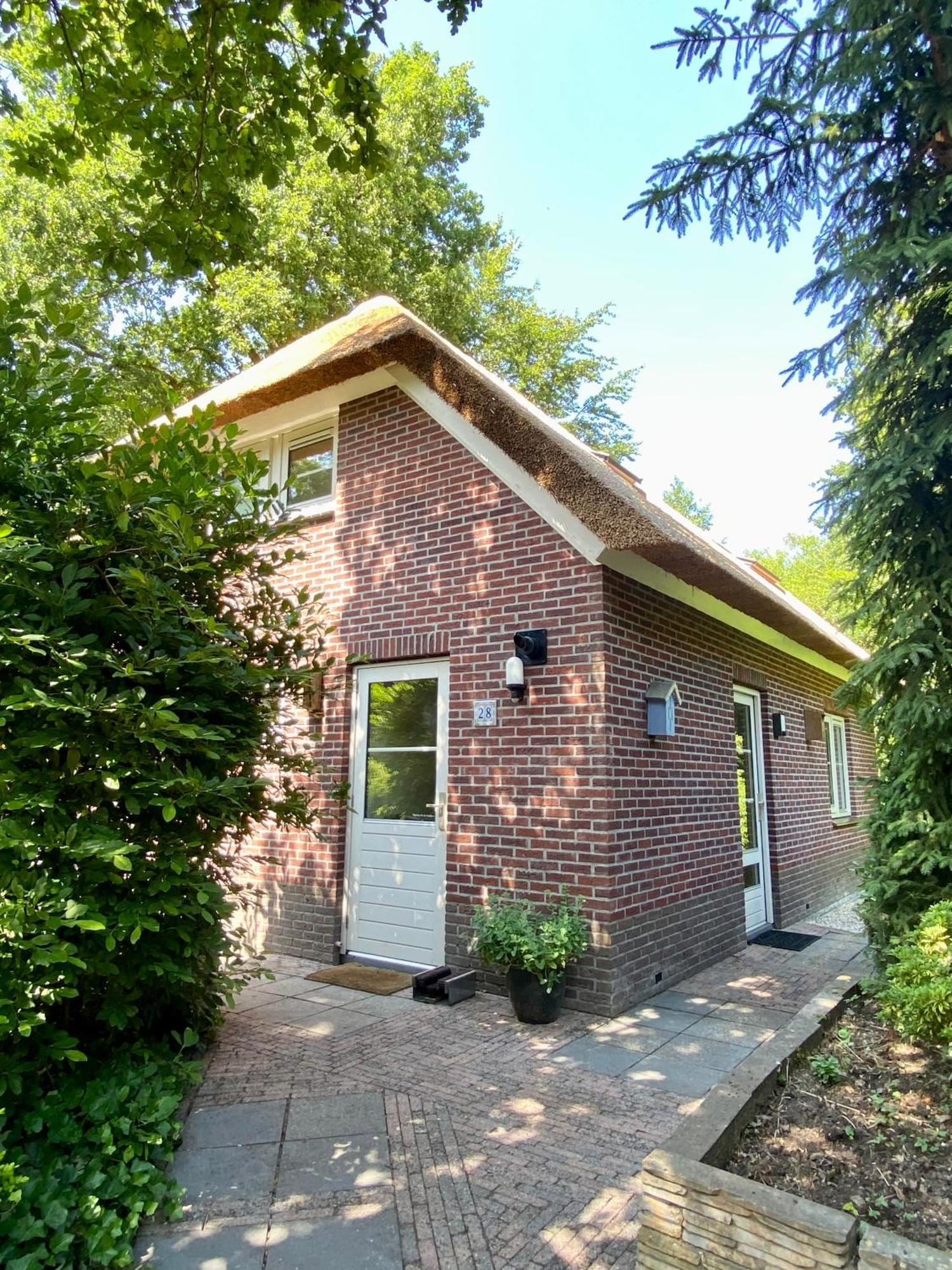 Huisje Aan De Bosrand - Veluwe Epe Exteriör bild
